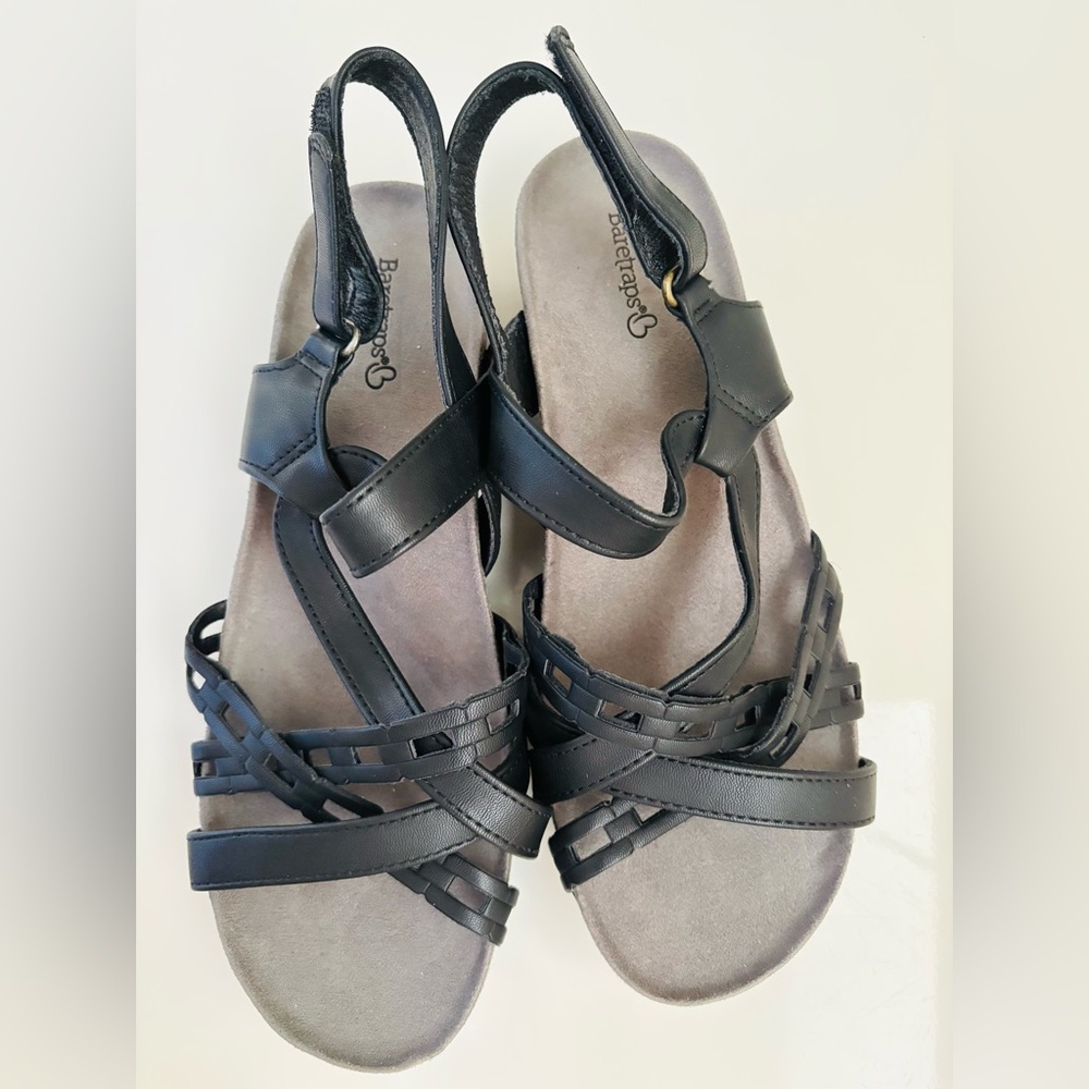 NWOT Baretraps Jewel Sandal Strappy Black Adjustable Comfort Padded Velcro Sz 8W
